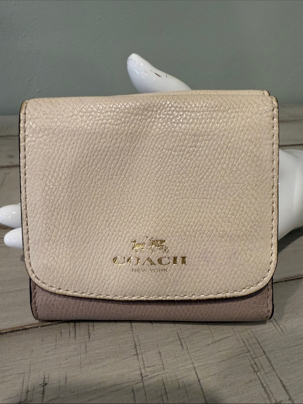 Vintage Coach Two-Tone Pebbled Leather Compact Wallet in Cream and Taupe